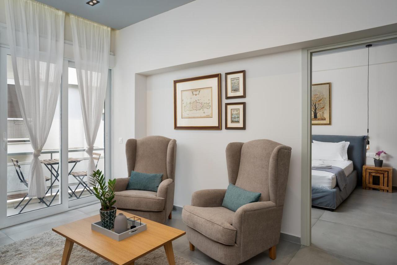Crown Designed Apartments Atene Esterno foto
