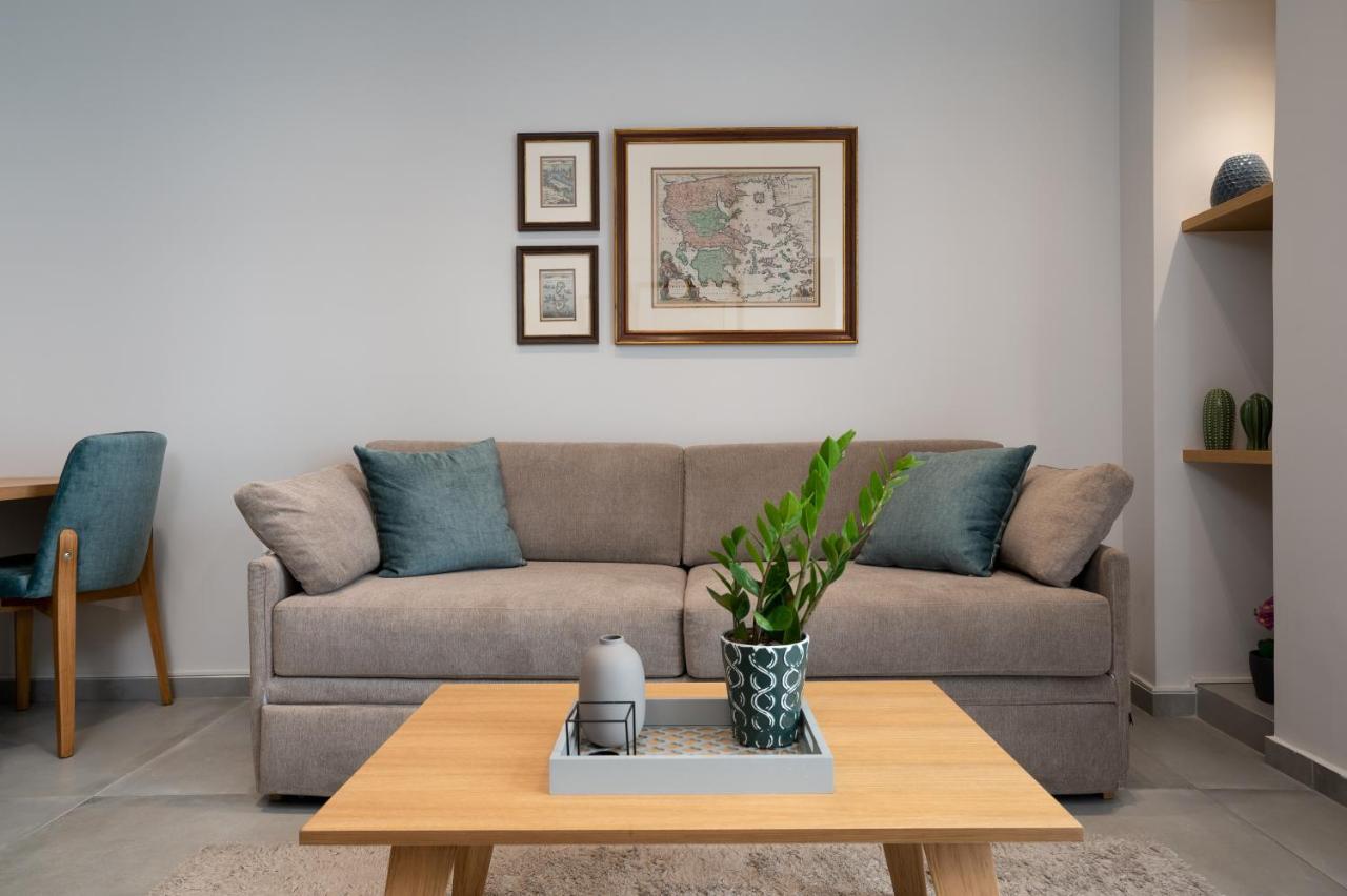 Crown Designed Apartments Atene Esterno foto