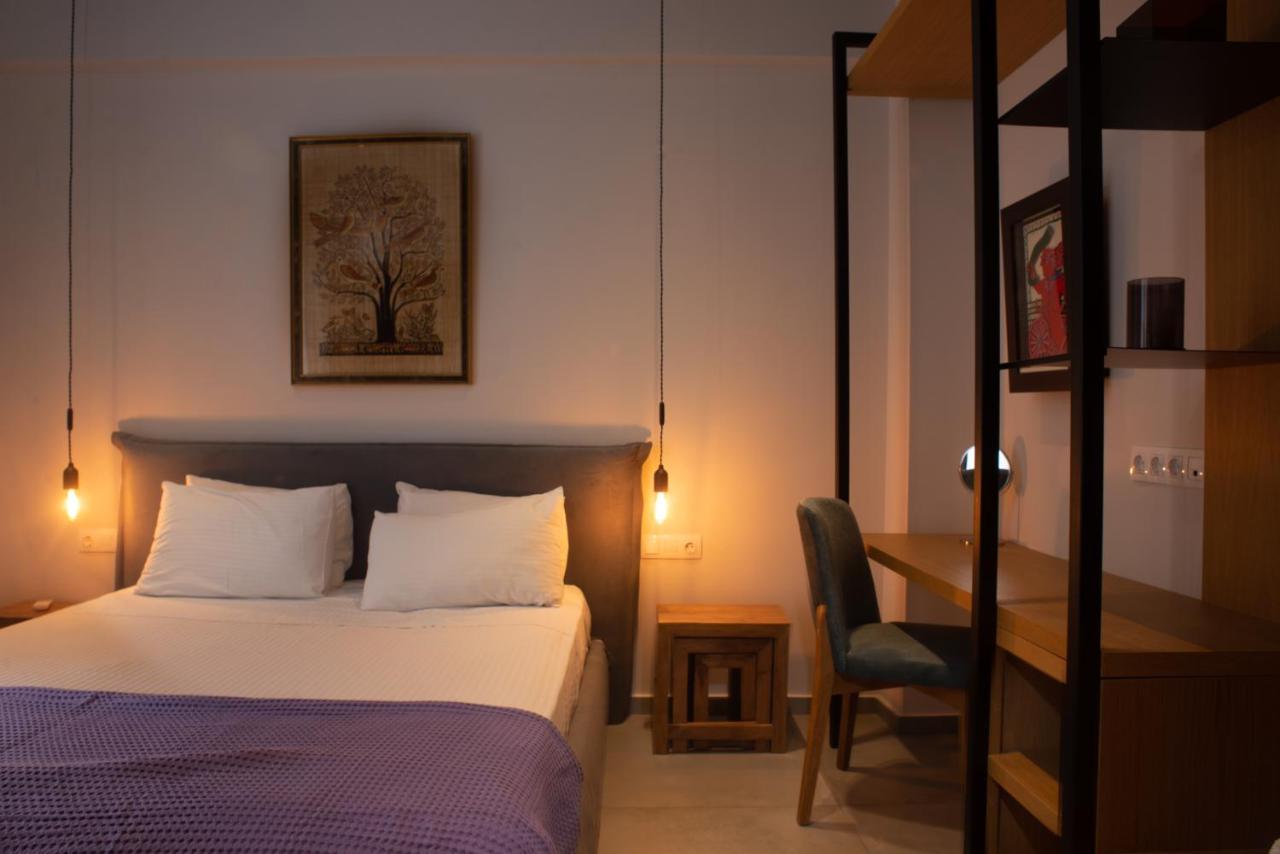 Crown Designed Apartments Atene Esterno foto